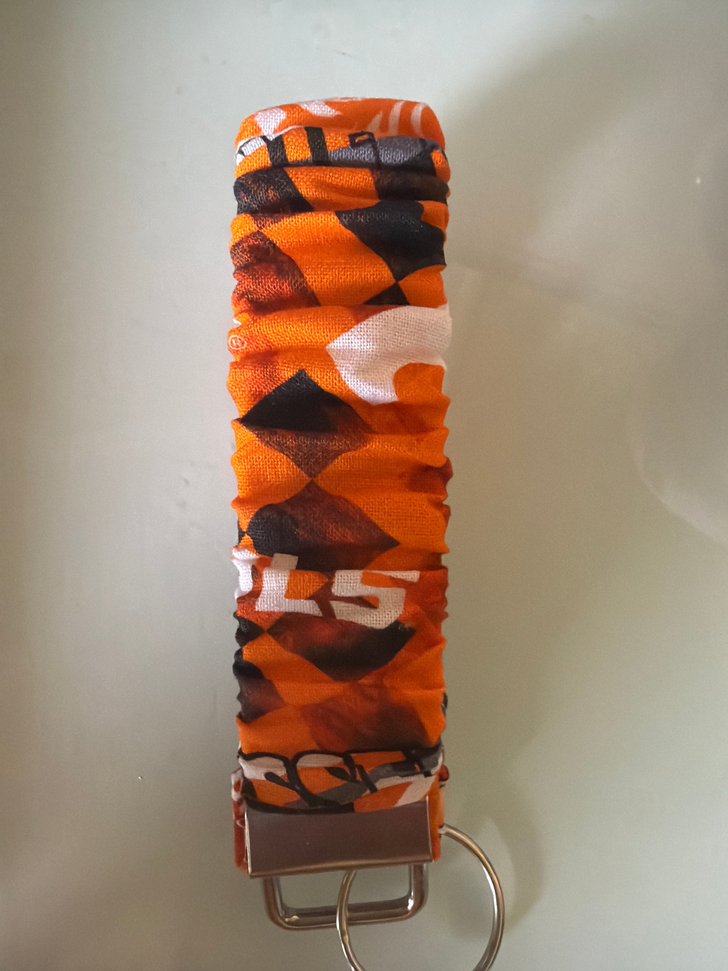 Tennessee Vols Keychain Scrunchie!